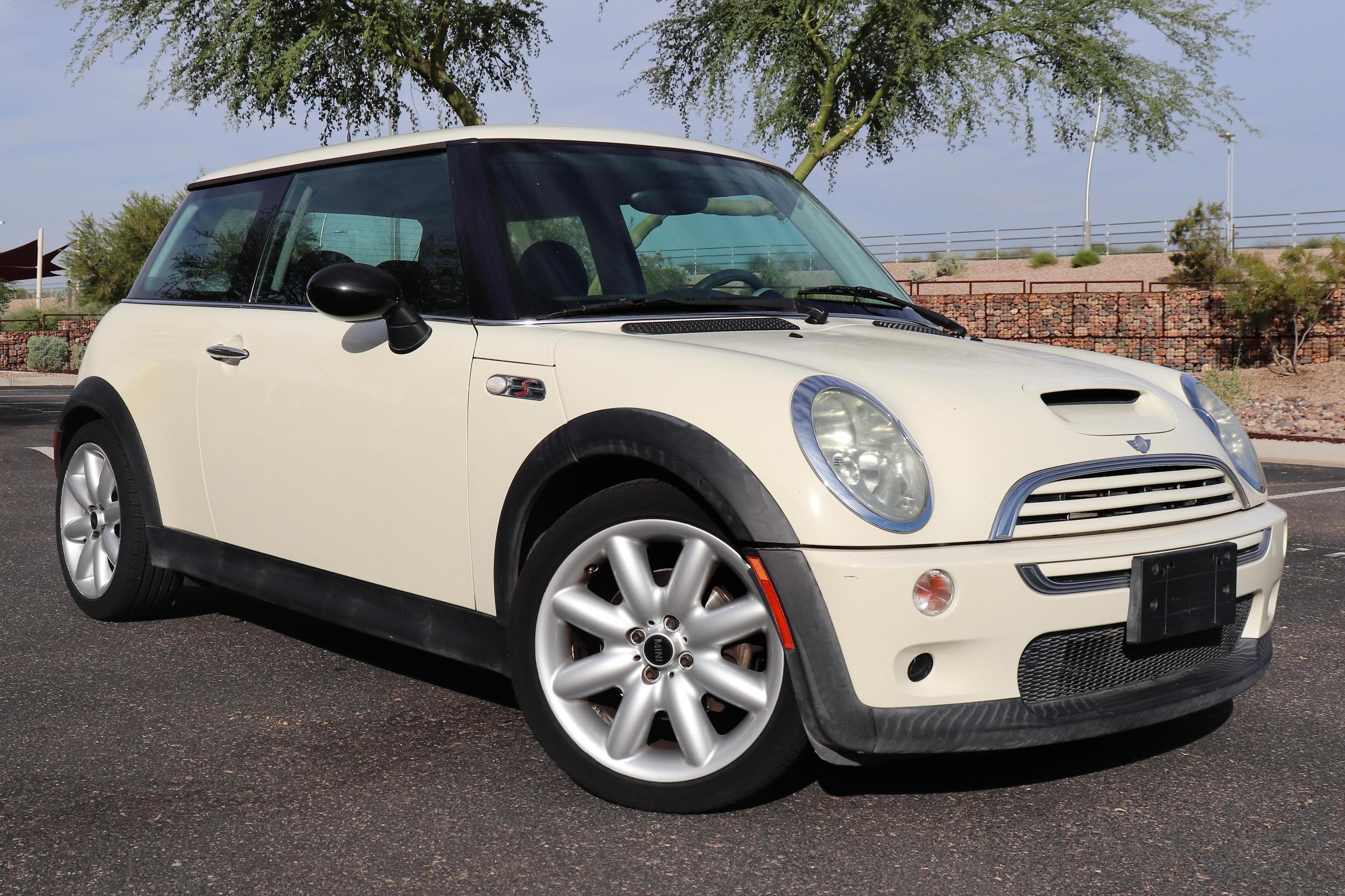 2004 MINI Cooper sold for $4,200
