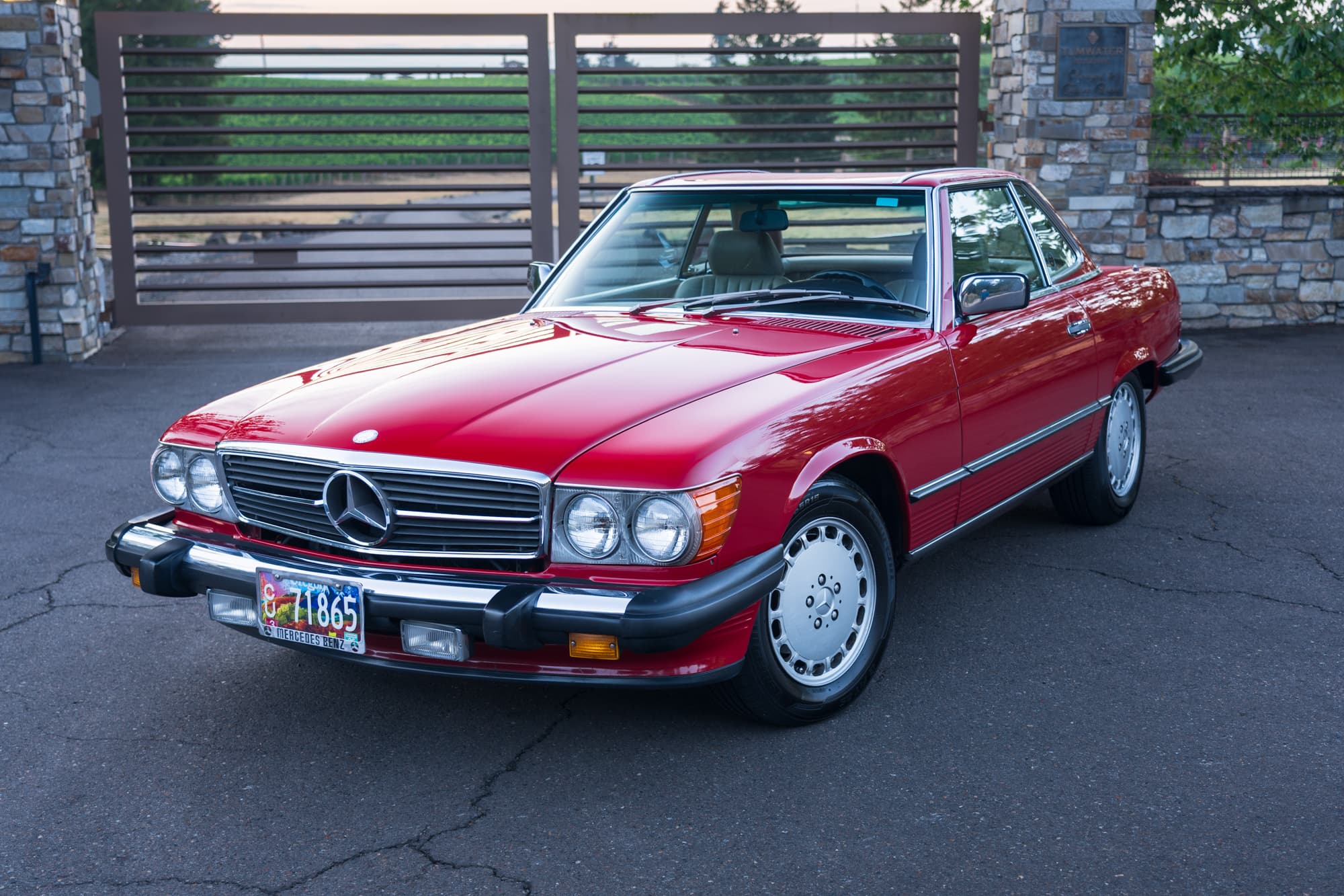1988 Mercedes-Benz 560SL sold for $17,500