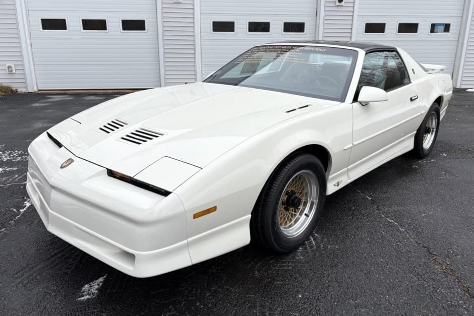 1989 Pontiac Firebird (3rd Generation – 1982-1992) sold for $82,500