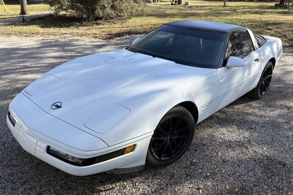 1994 Chevrolet Corvette C4 Coupe (1992-1996) sold for $7,300