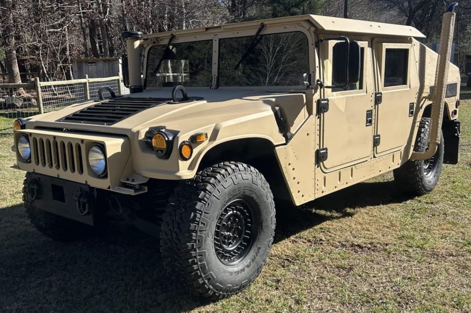 2009 Hummer HMMWV/Humvee sold for $61,000