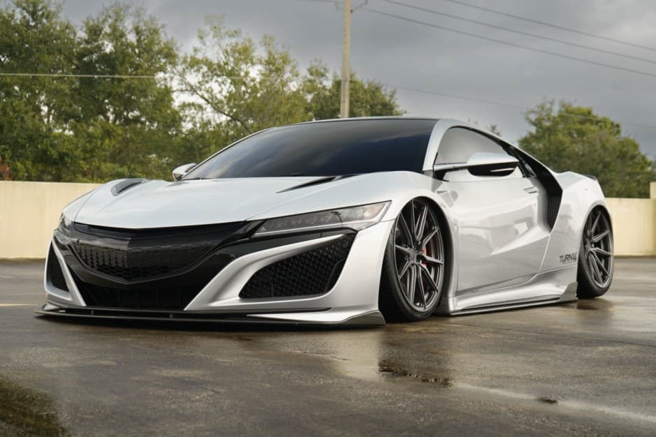 2017 Acura NSX NC1 sold for $137,750