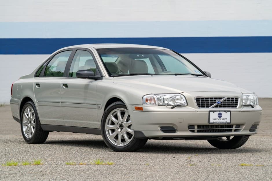 2004 Volvo  sold for $13,500