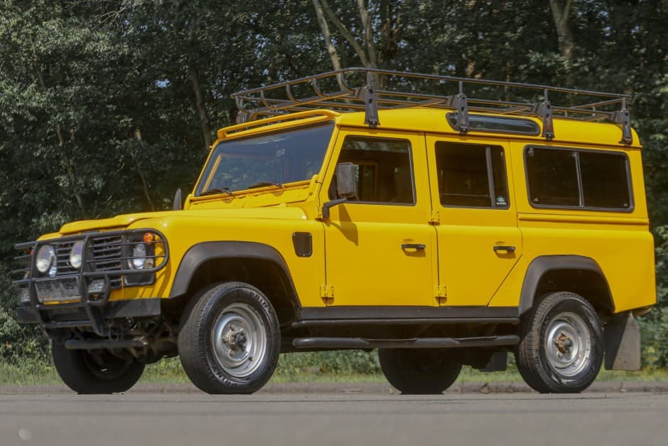 1993 Land Rover 110 / Defender 110 (Euro Spec) sold for $24,000