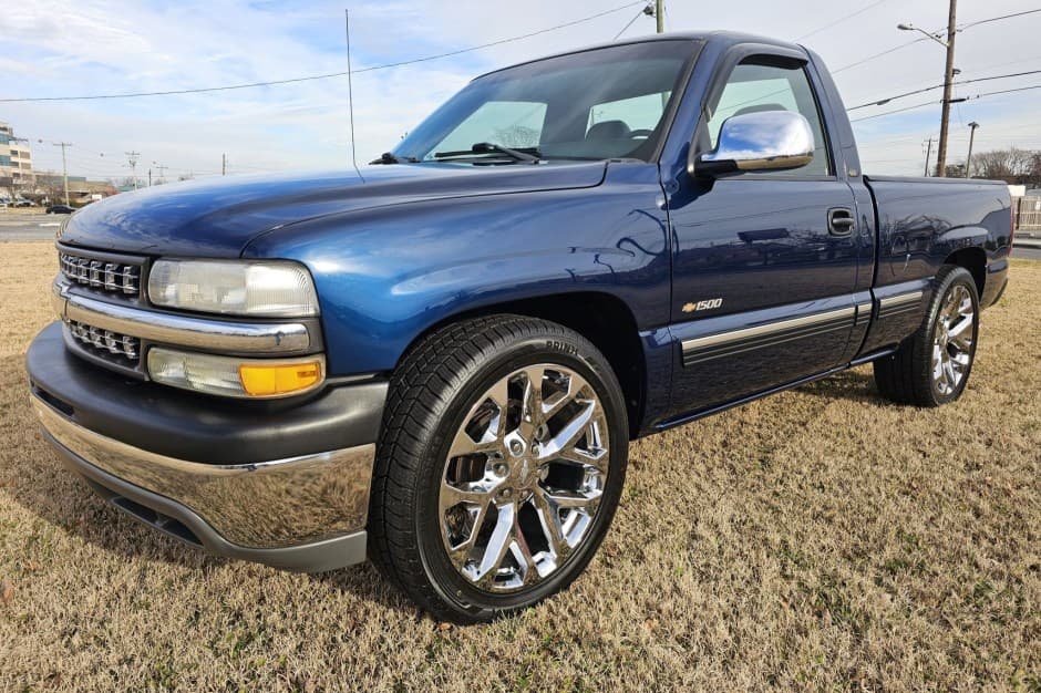 2001 Chevrolet Silverado GMT800 (1999-2007) sold for $15,250