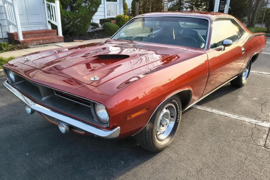 1970 Plymouth Barracuda sold for $32,750