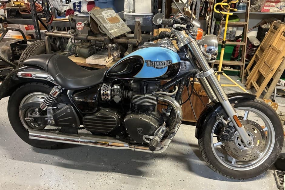 2004 Triumph New Bonneville (2000+) sold for $6,000