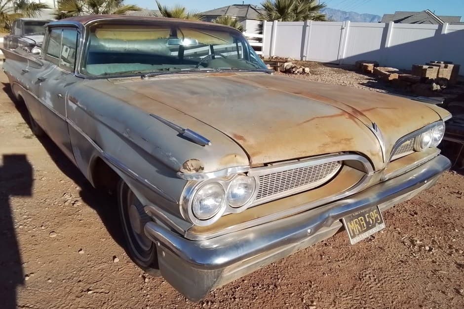 1959 Pontiac Bonneville sold for $7,000
