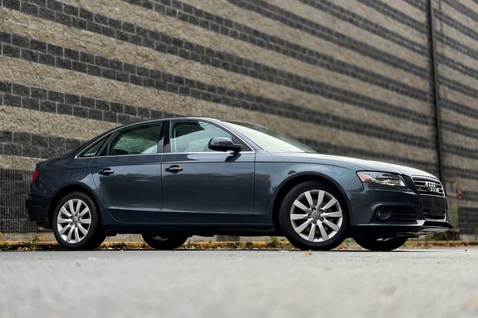 2010 Audi B8 A4 sold for $9,350