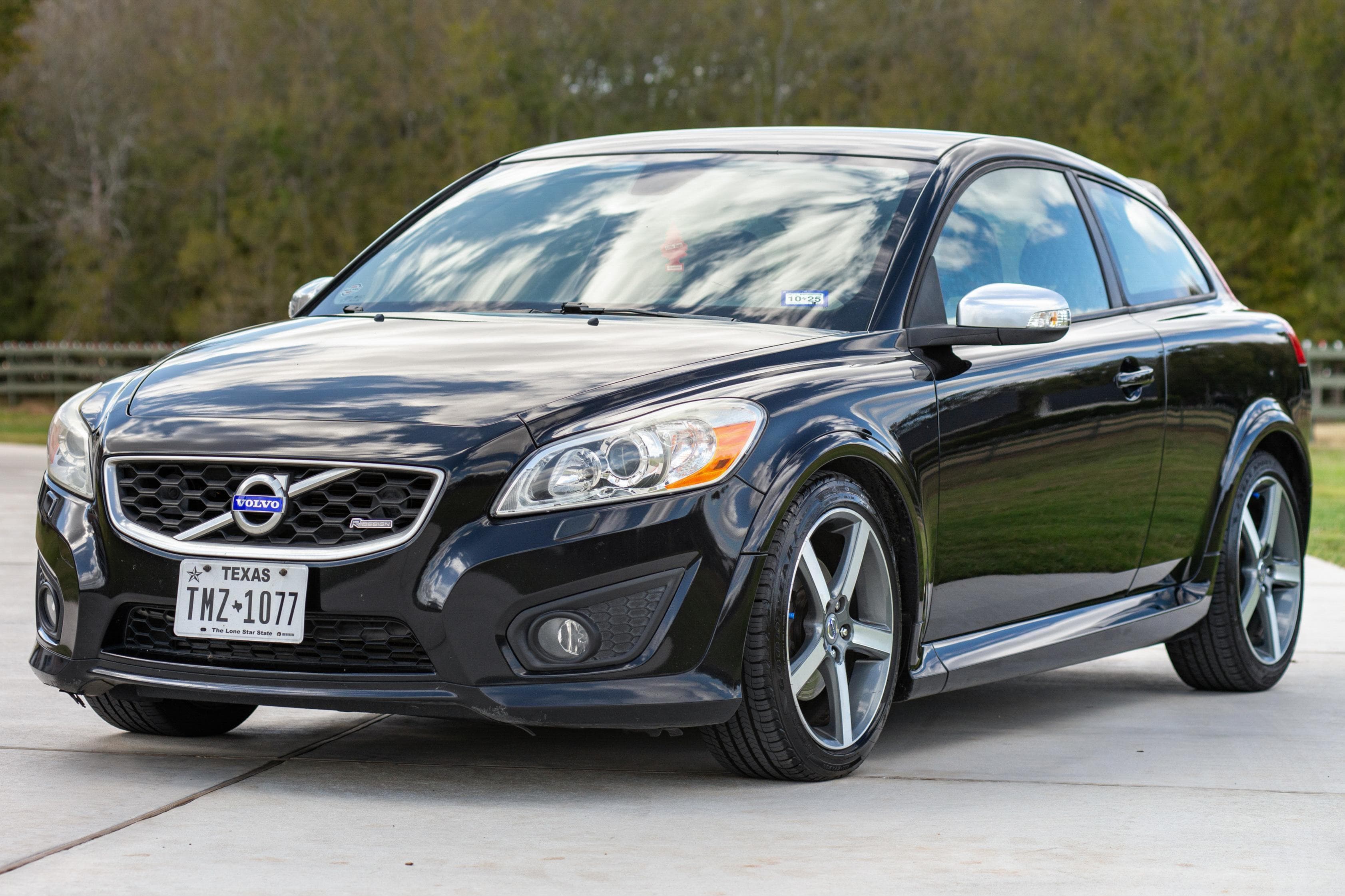 2011 Volvo C30 sold for $10,877