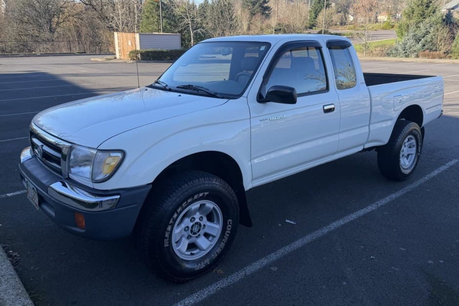 1998 Toyota Tacoma (N1X0 1995-2005) sold for $17,250