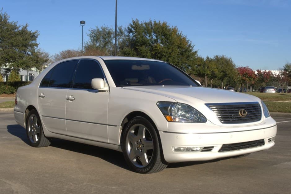 2005 Lexus LS Sedan sold for $8,600