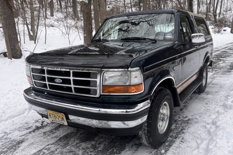 1994 Ford Bronco 4th-5th Generations 1987-1996 sold for $26,000