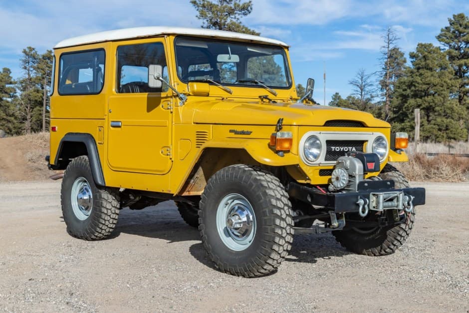 1976 Toyota Land Cruiser FJ40 sold for $26,500