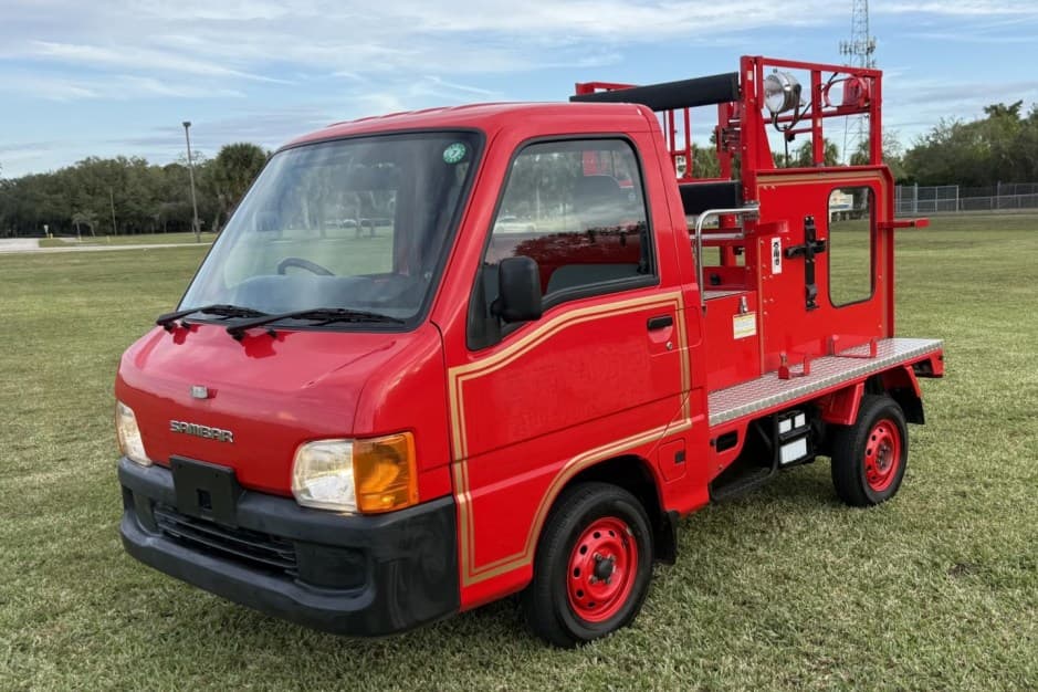 1999 Subaru Sambar sold for $10,777