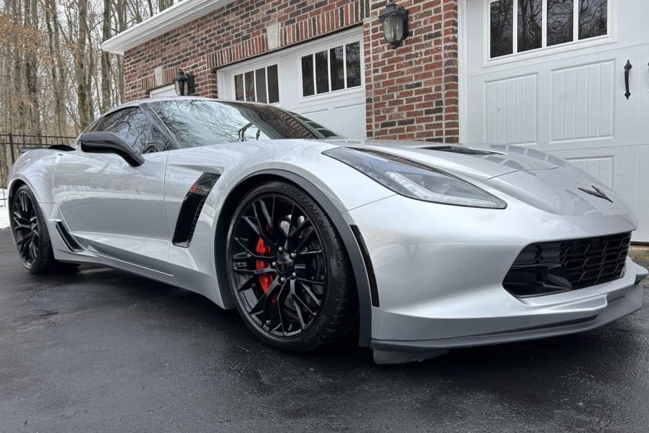 2016 Chevrolet Corvette C7 Z06 sold for $61,000