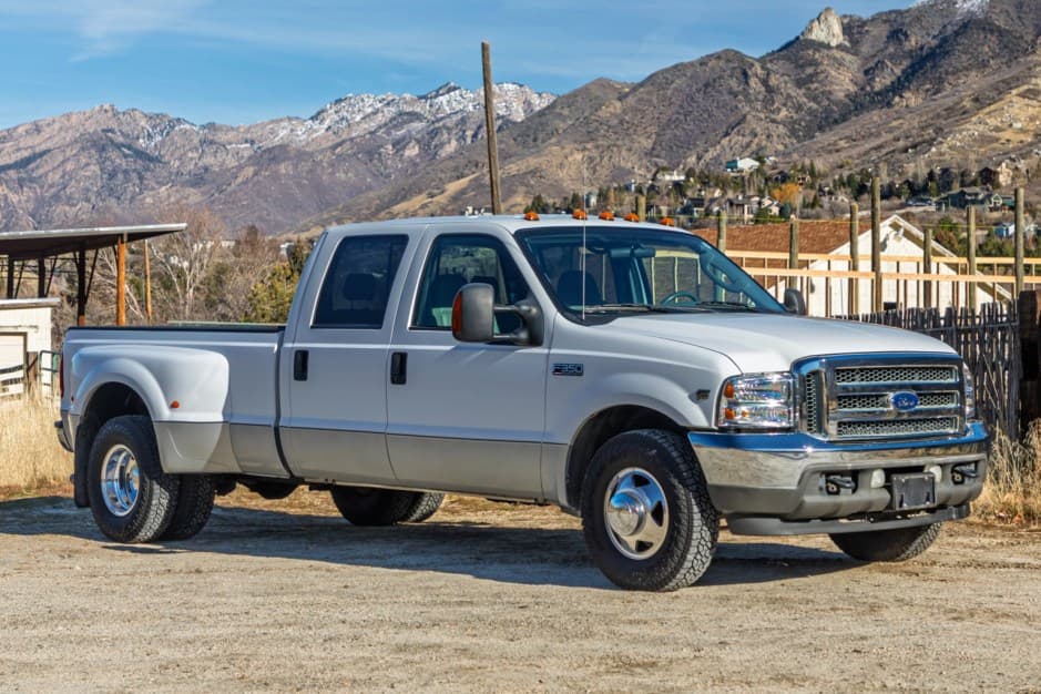 2004 Ford Super Duty 1999-2007 sold for $15,000