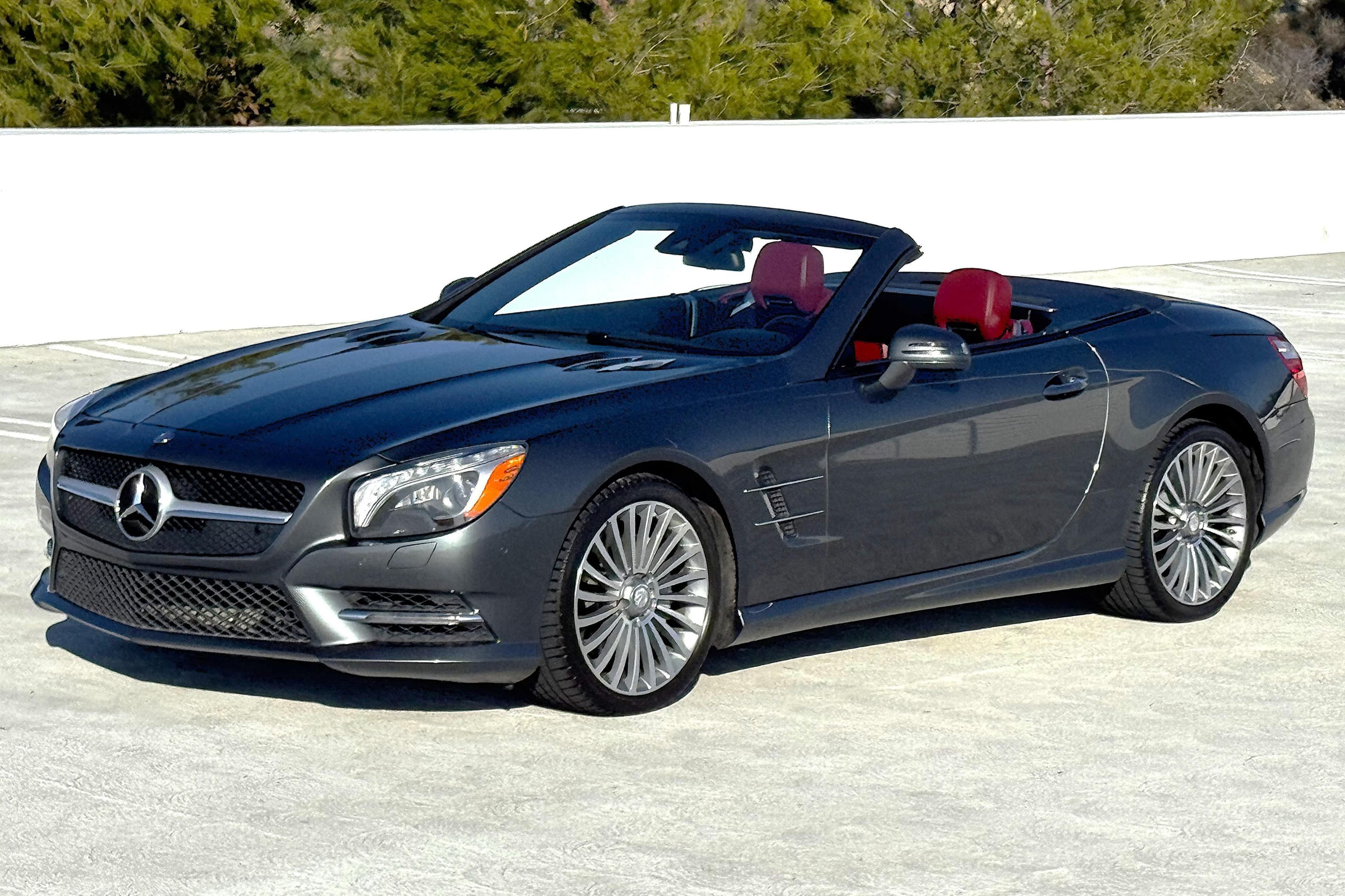 2014 Mercedes-Benz R231 SL sold for $32,000
