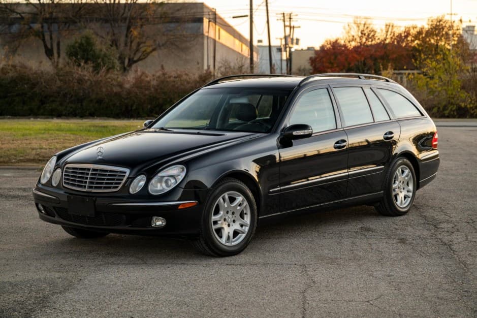 2004 Mercedes-Benz W211 E-Class sold for $9,100