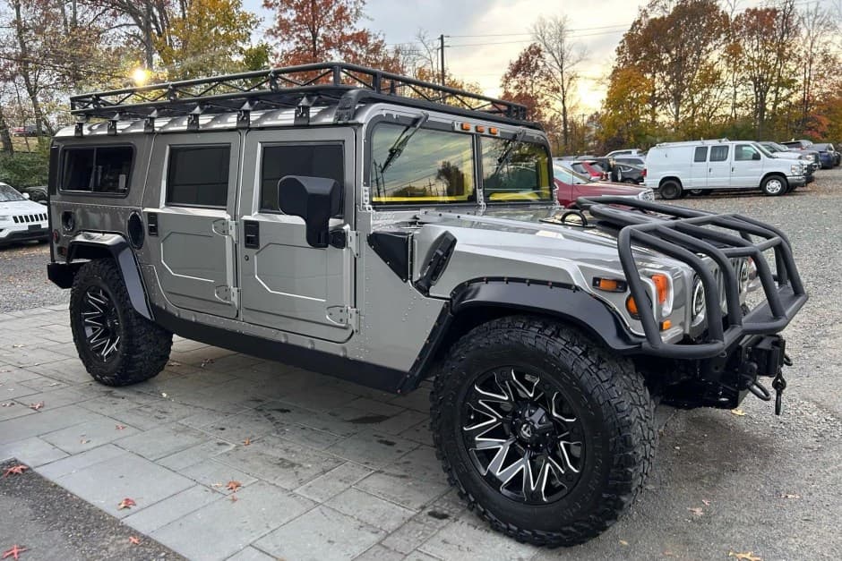 2000 Hummer H1 sold for $45,250