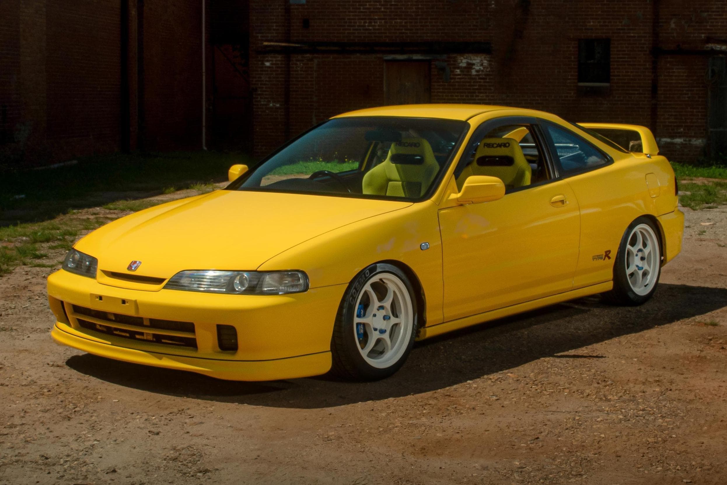 2001 Acura Integra sold for $22,250