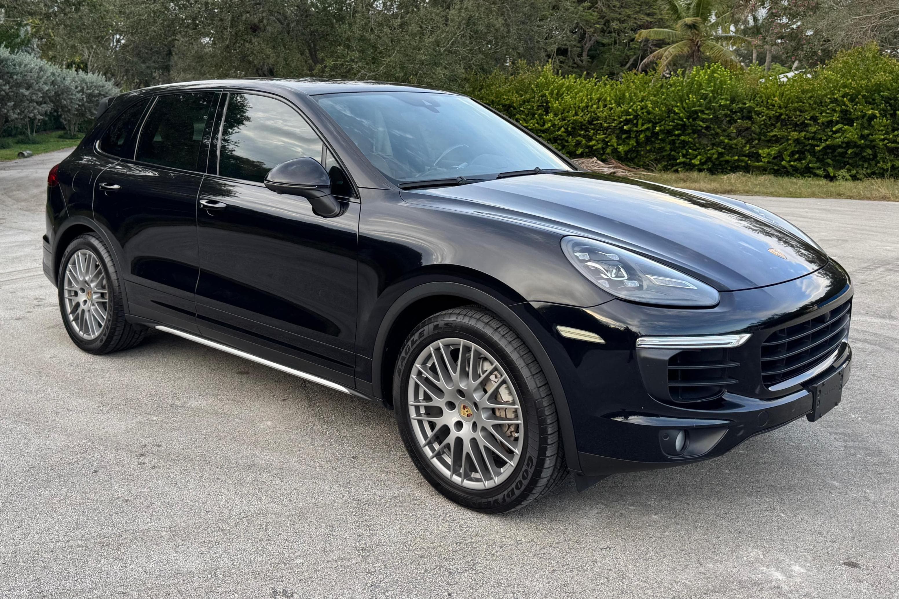 2016 Porsche Cayenne S sold for $23,000