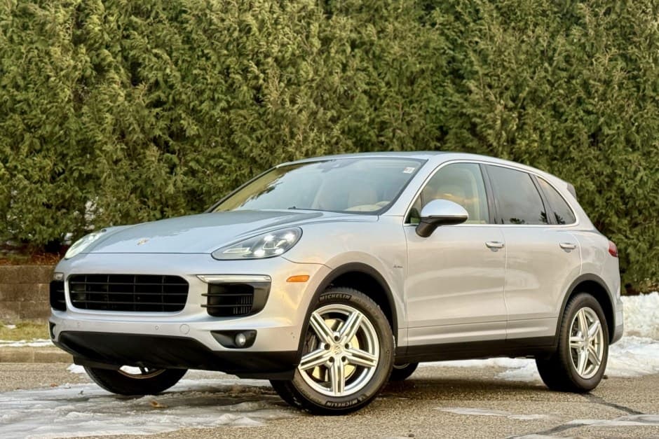 2016 Porsche 958 Cayenne (2011-2018) sold for $46,750