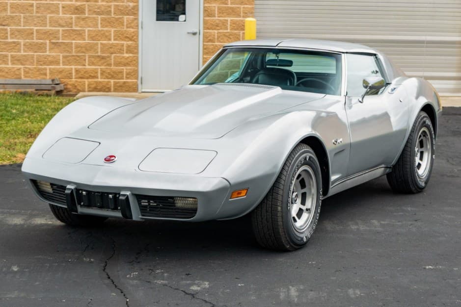 1976 Chevrolet Corvette C3 Coupe (1973-1982) sold for $10,950