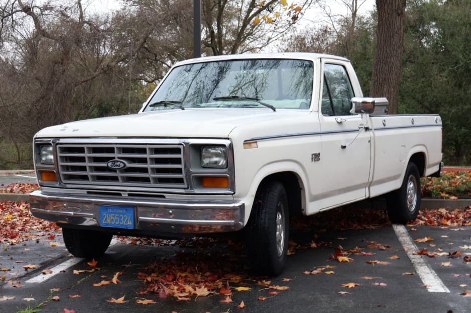 1986 Ford F-Series 1980-1986 sold for $3,300