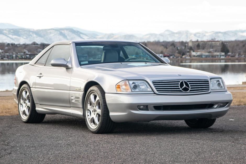 2002 Mercedes-Benz R129 SL sold for $39,027