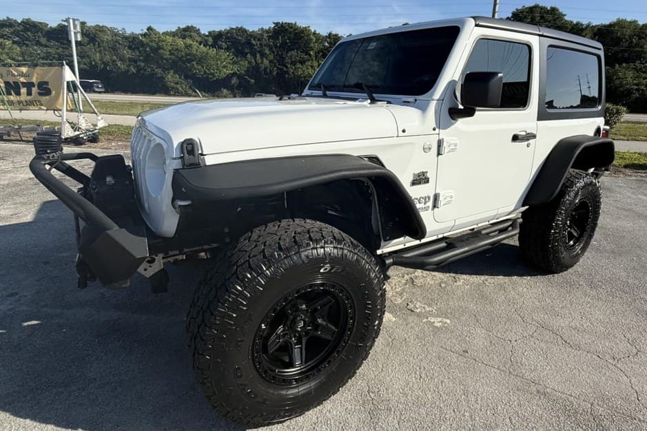 2019 Jeep Wrangler JL (2018+) sold for $19,750