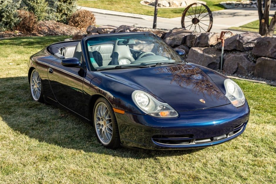 1999 Porsche 996 911 Carrera 4 sold for $23,750