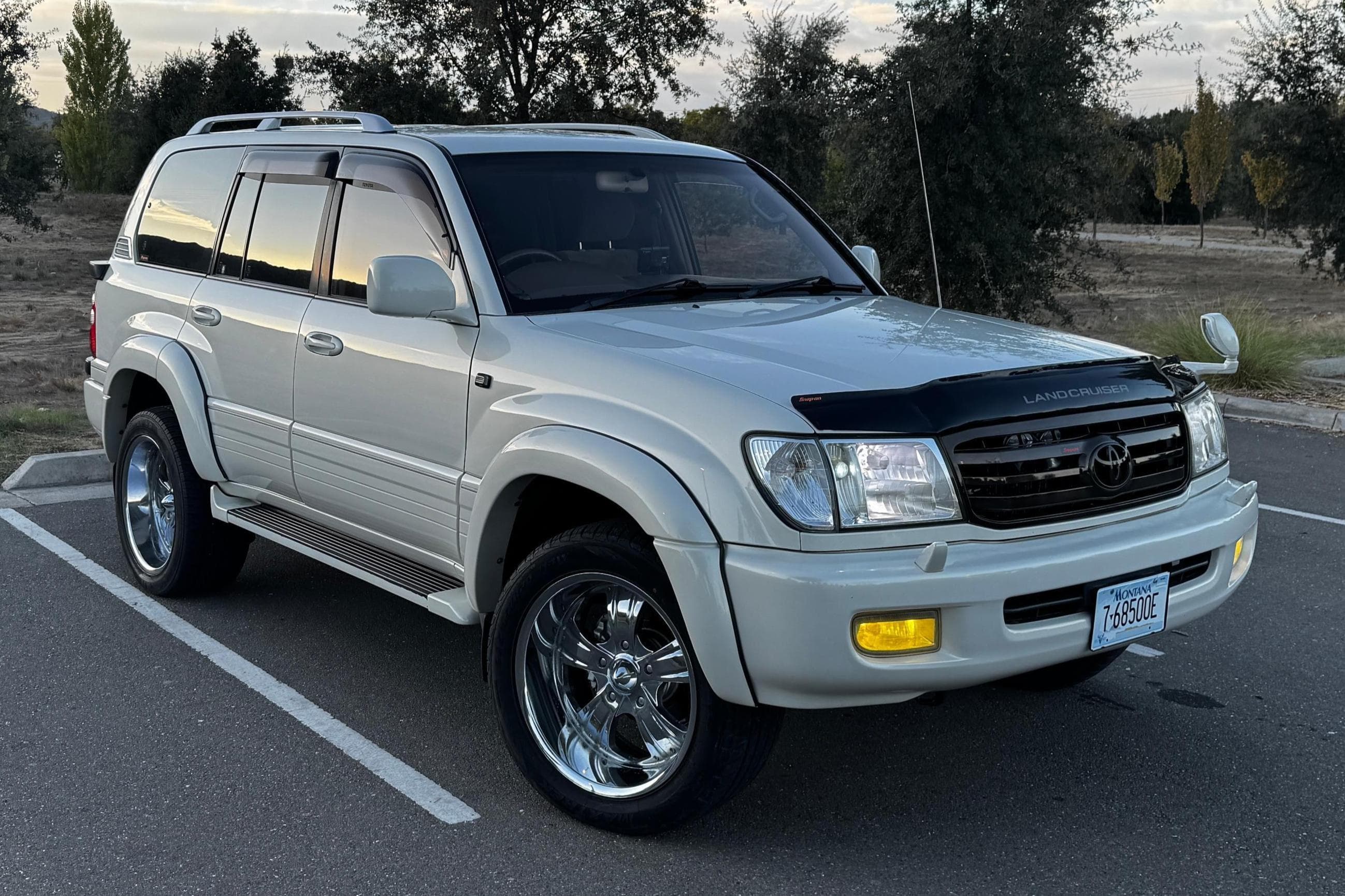 1998 Toyota Land Cruiser sold for $18,500