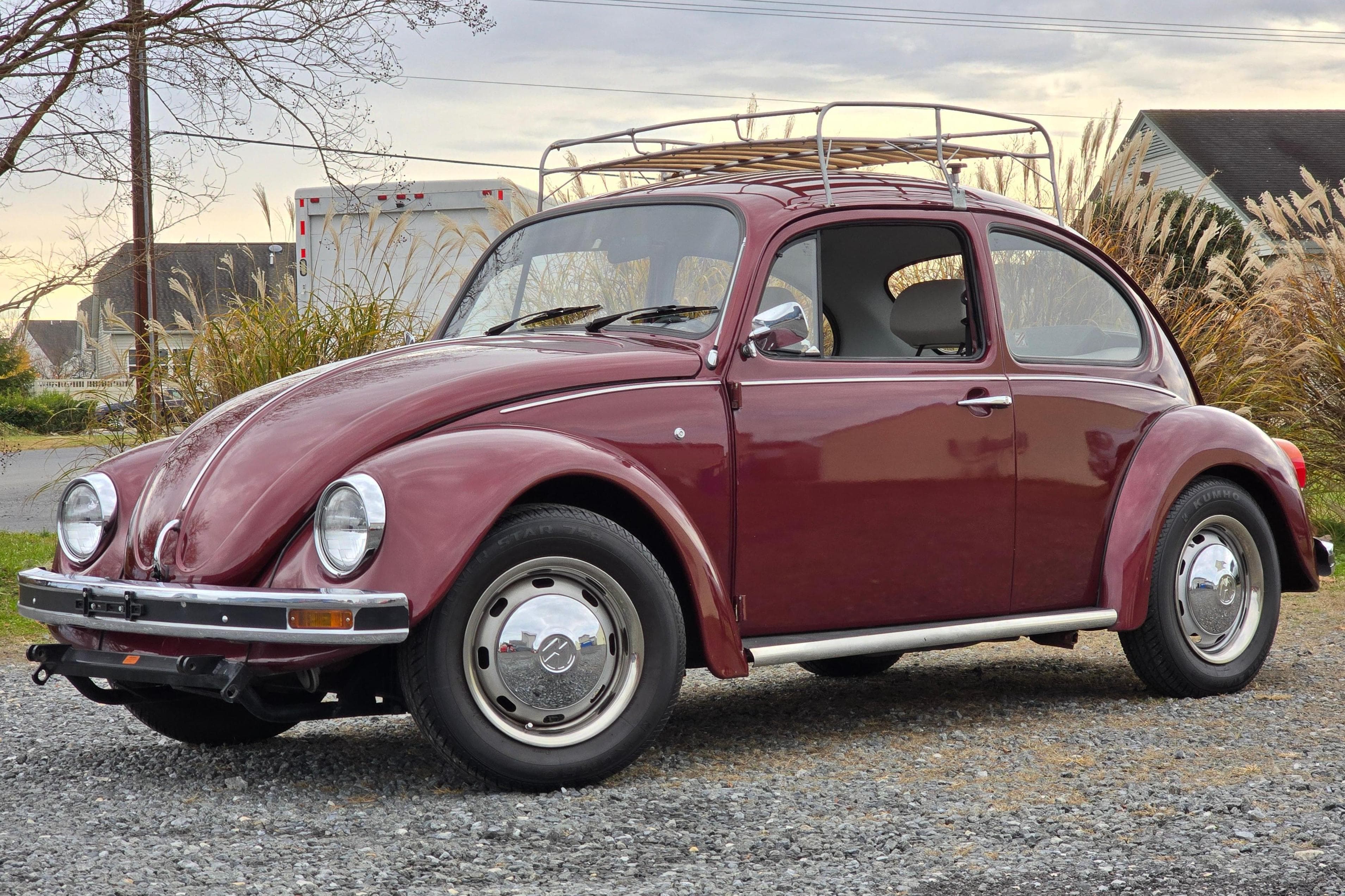 1972 Volkswagen Beetle sold for $9,900
