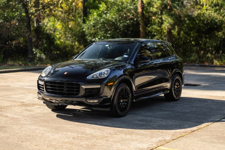 2016 Porsche 958 Cayenne (2011-2018) sold for $36,000