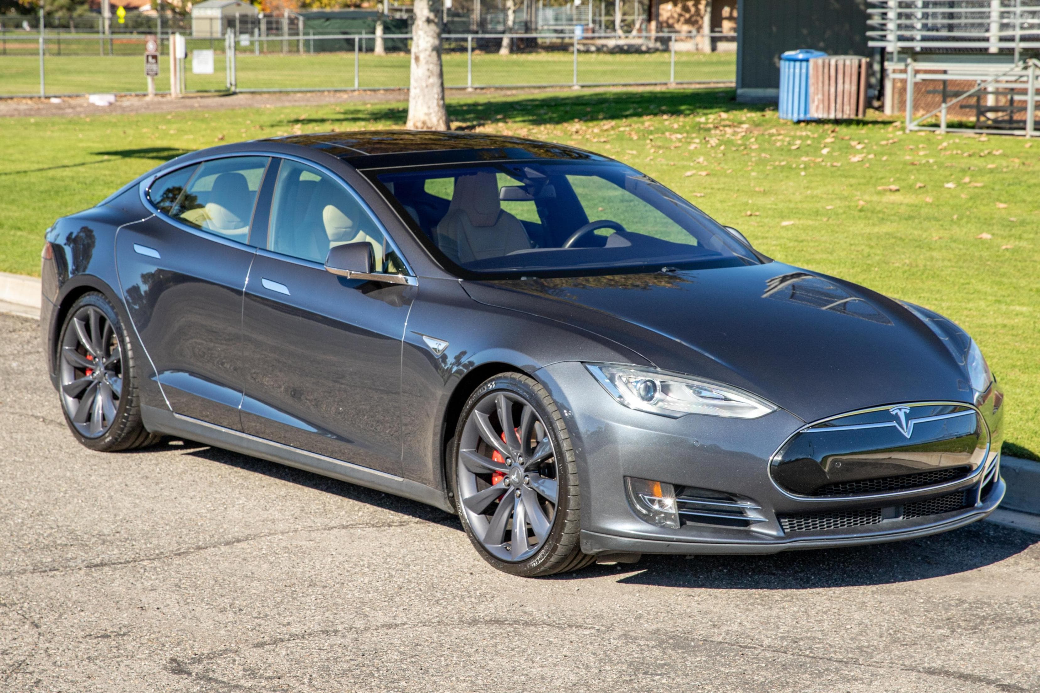 2015 Tesla Model S sold for $21,250