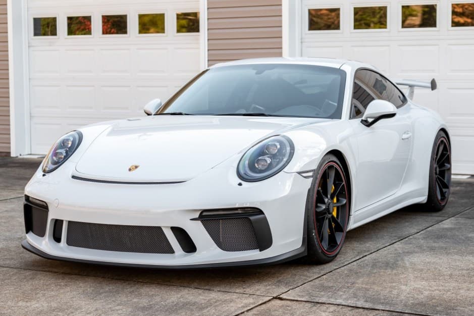 2018 Porsche 991 911 GT3 sold for $300,000