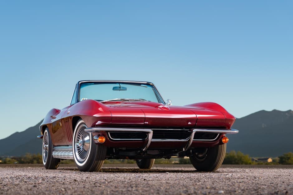 1965 Chevrolet Corvette C2 sold for $117,000
