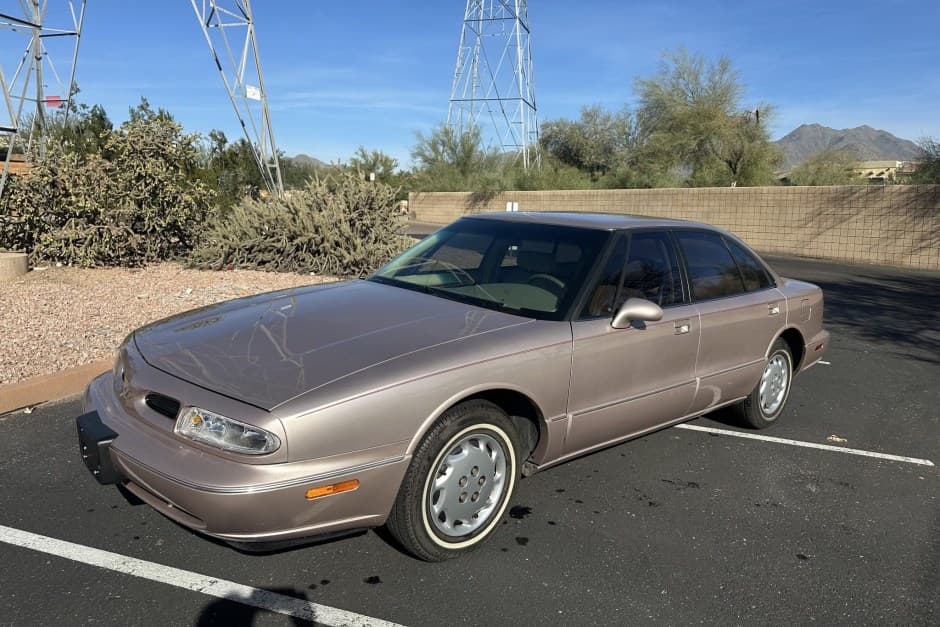 1999 Oldsmobile 88 sold for $5,788