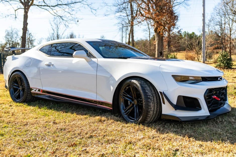 2018 Chevrolet Camaro (6th Generation – 2016-2024) sold for $39,000