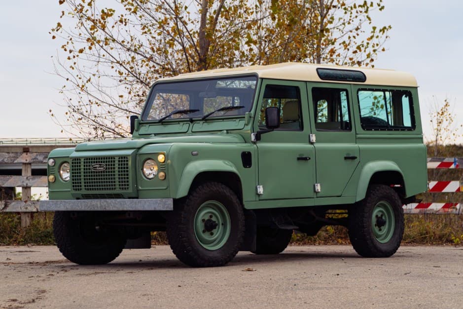 1987 Land Rover 110 / Defender 110 (Euro Spec) sold for $24,000