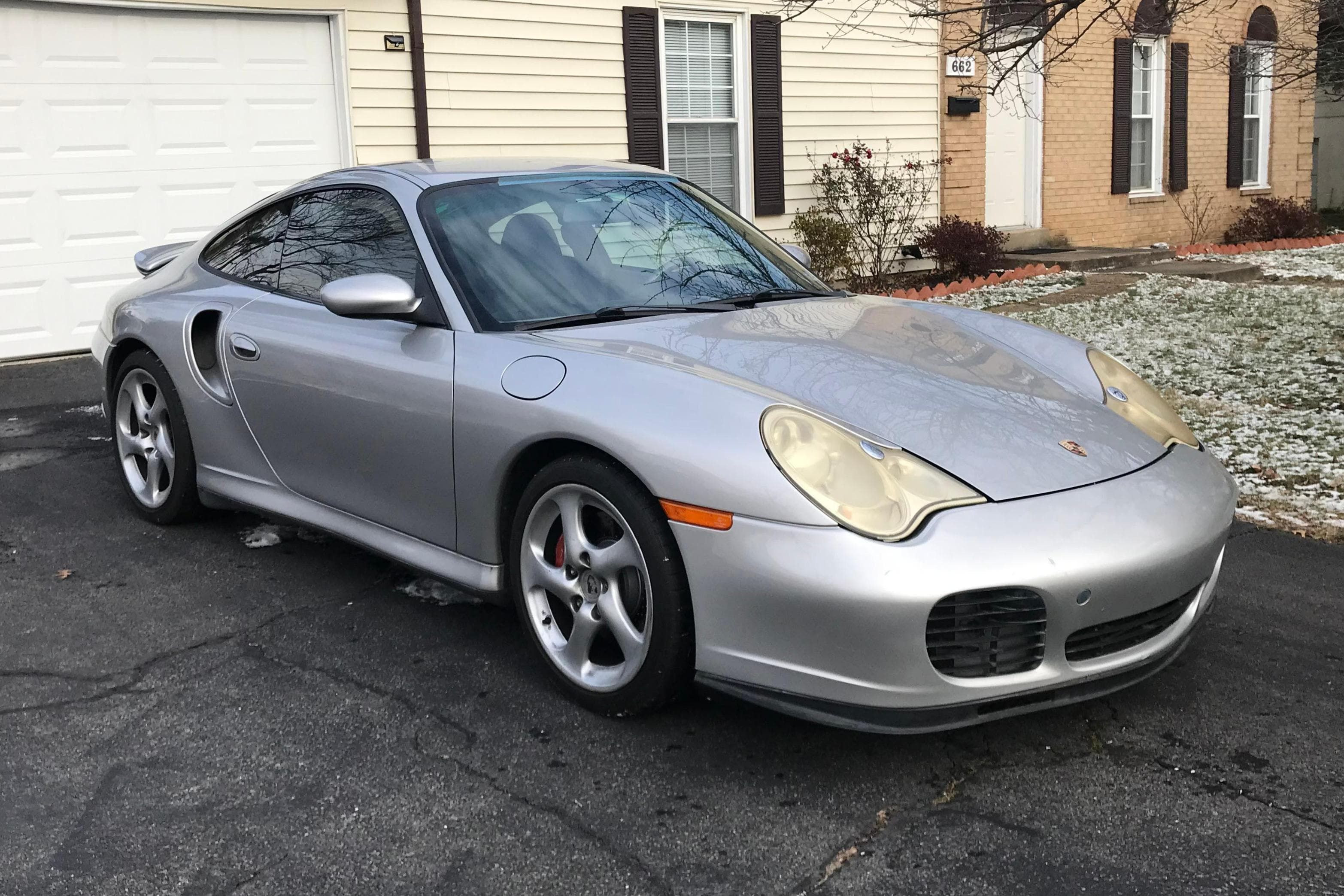 2001 Porsche 996 911 sold for $34,000