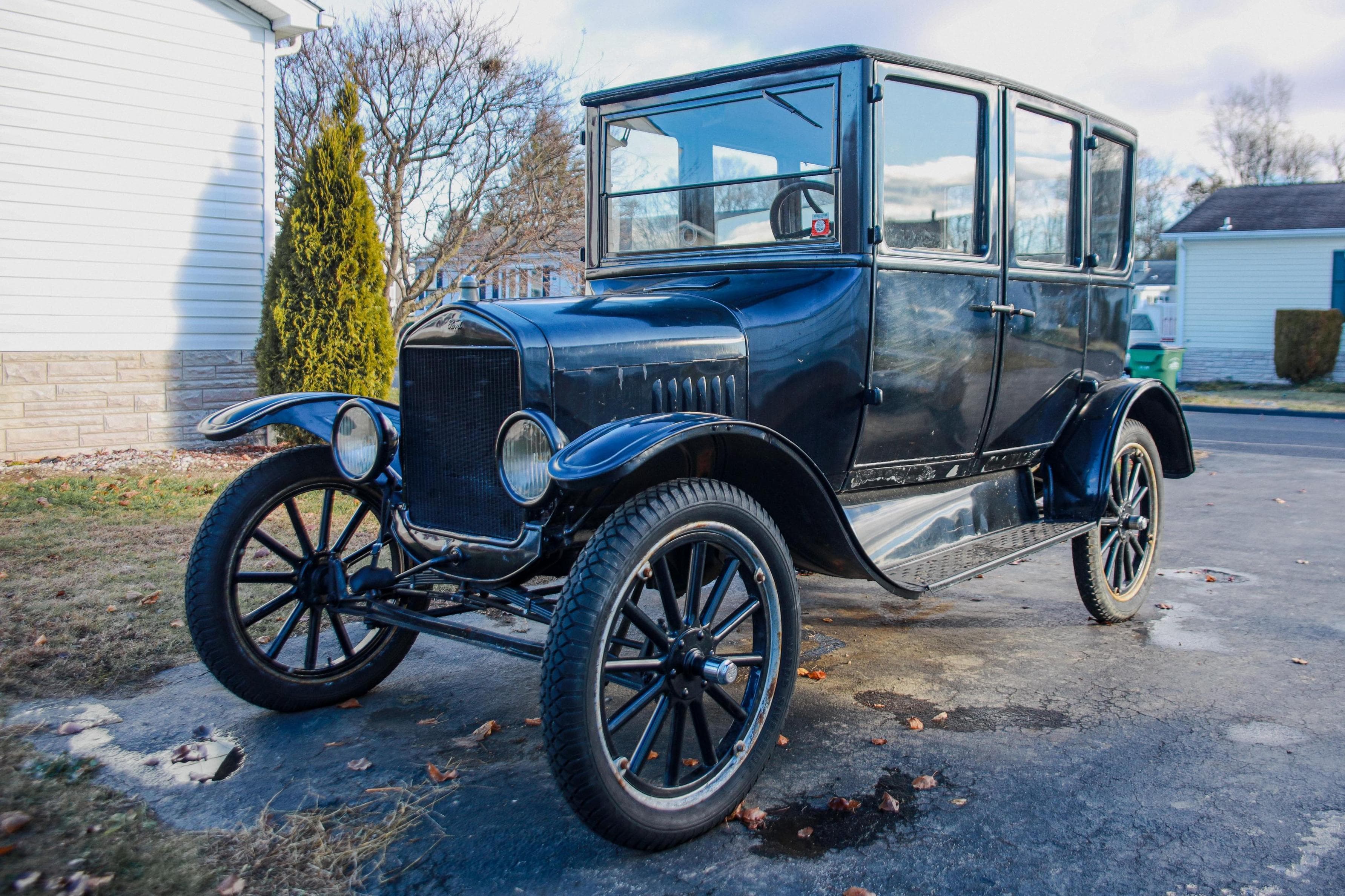 1925 Ford Model T sold for $7,500
