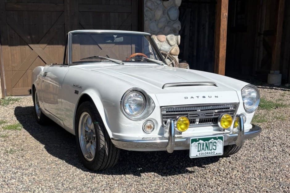 1968 Datsun Roadster sold for $6,900