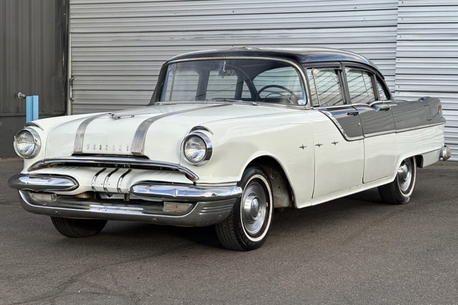 1955 Pontiac Star Chief sold for $5,700