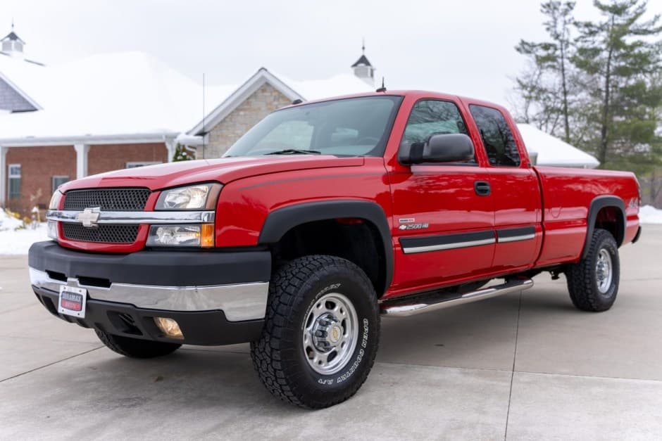 2004 Chevrolet Silverado GMT800 Heavy Duty (2000-2007) sold for $37,500