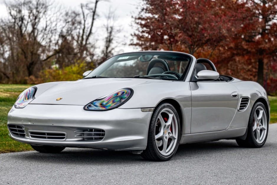 2003 Porsche 986 Boxster sold for $12,600