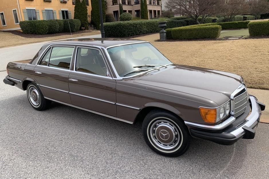 1976 Mercedes-Benz W116 S-Class sold for $19,100