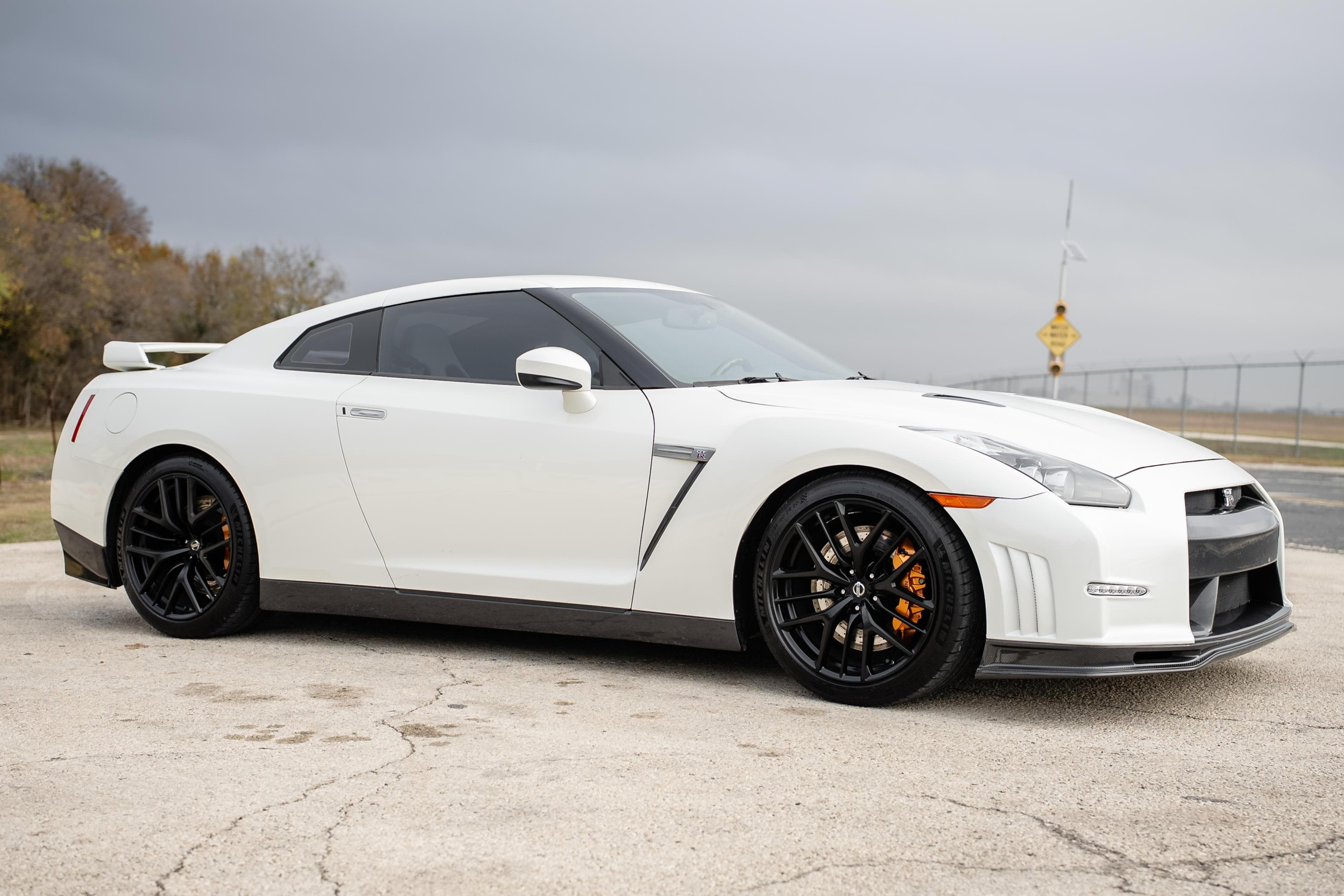 2010 Nissan R35 GT-R sold for $70,533