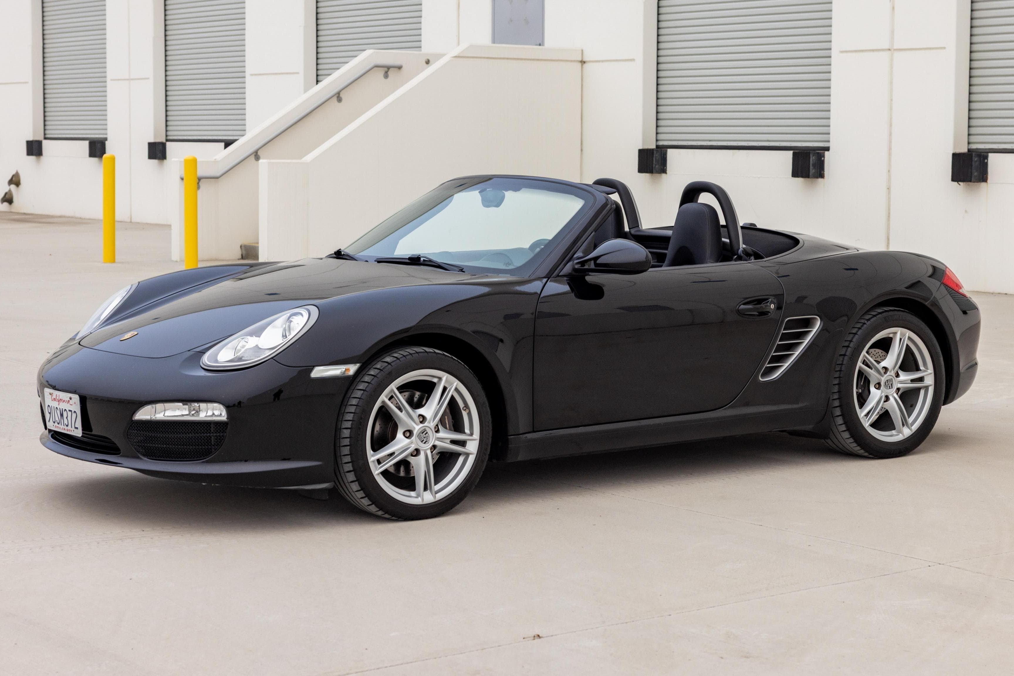 2011 Porsche 987 Boxster sold for $27,500